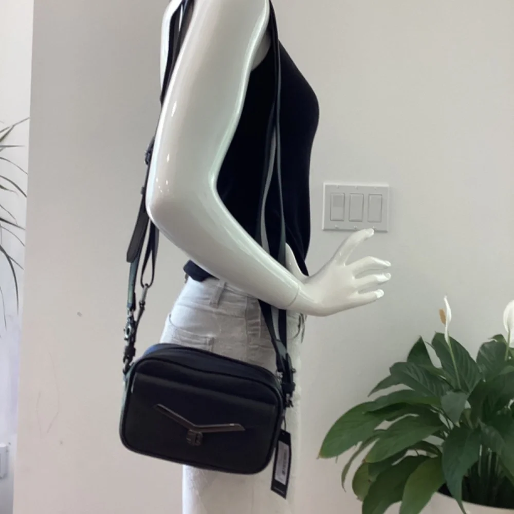 REDUCED $245 Botkier Cobble Hill Camera Crossbody Bag Black Crossgrain Leather